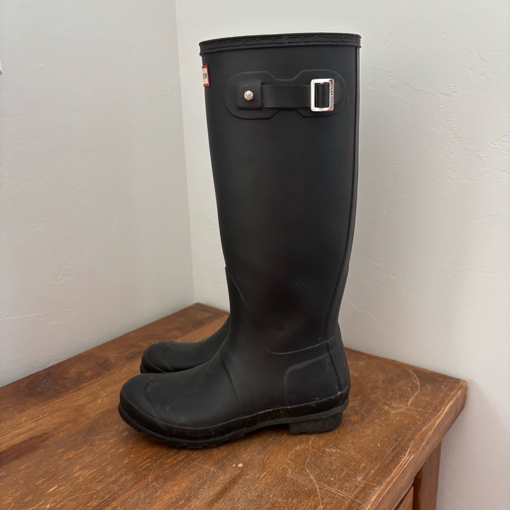 Hunter Boots 7.5 / 38 Original Rain Boots Women Black Tall EUC